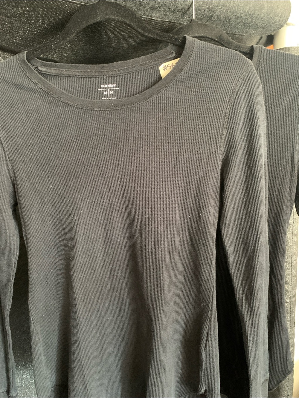 #562 Old Navy Black Ribbed Long-Sleeve Scoop Neck Tee (set of x2)
